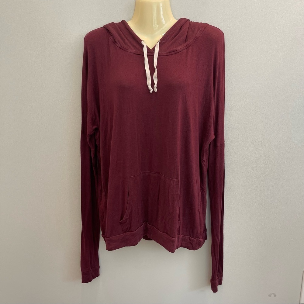 Brandy Melville Pre-Owned Women's Burgundy Long Sleeve Everyday Hoodie Size OS